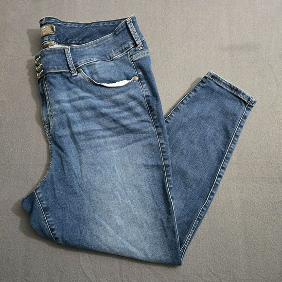 Torrid Women 22S Skinny Jeggings Med Wash Blue Super Soft High Rise Stretch - Picture 1 of 14